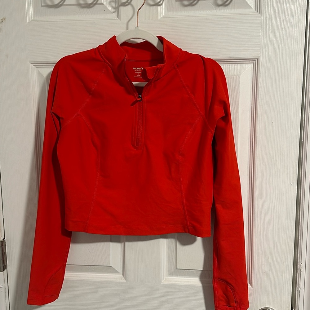 Red, powersoft crop long sleeve